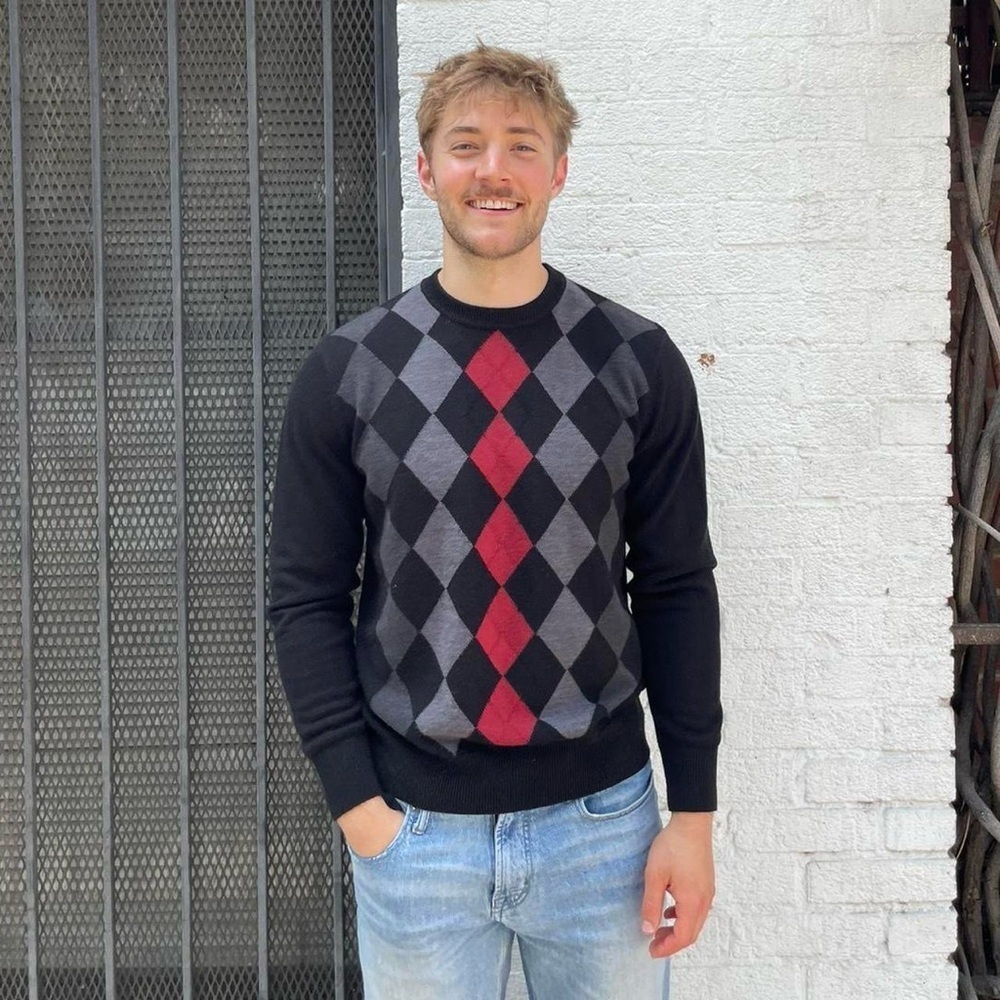 Men’s Black and red preppy argyle Dockers sweater Sz M